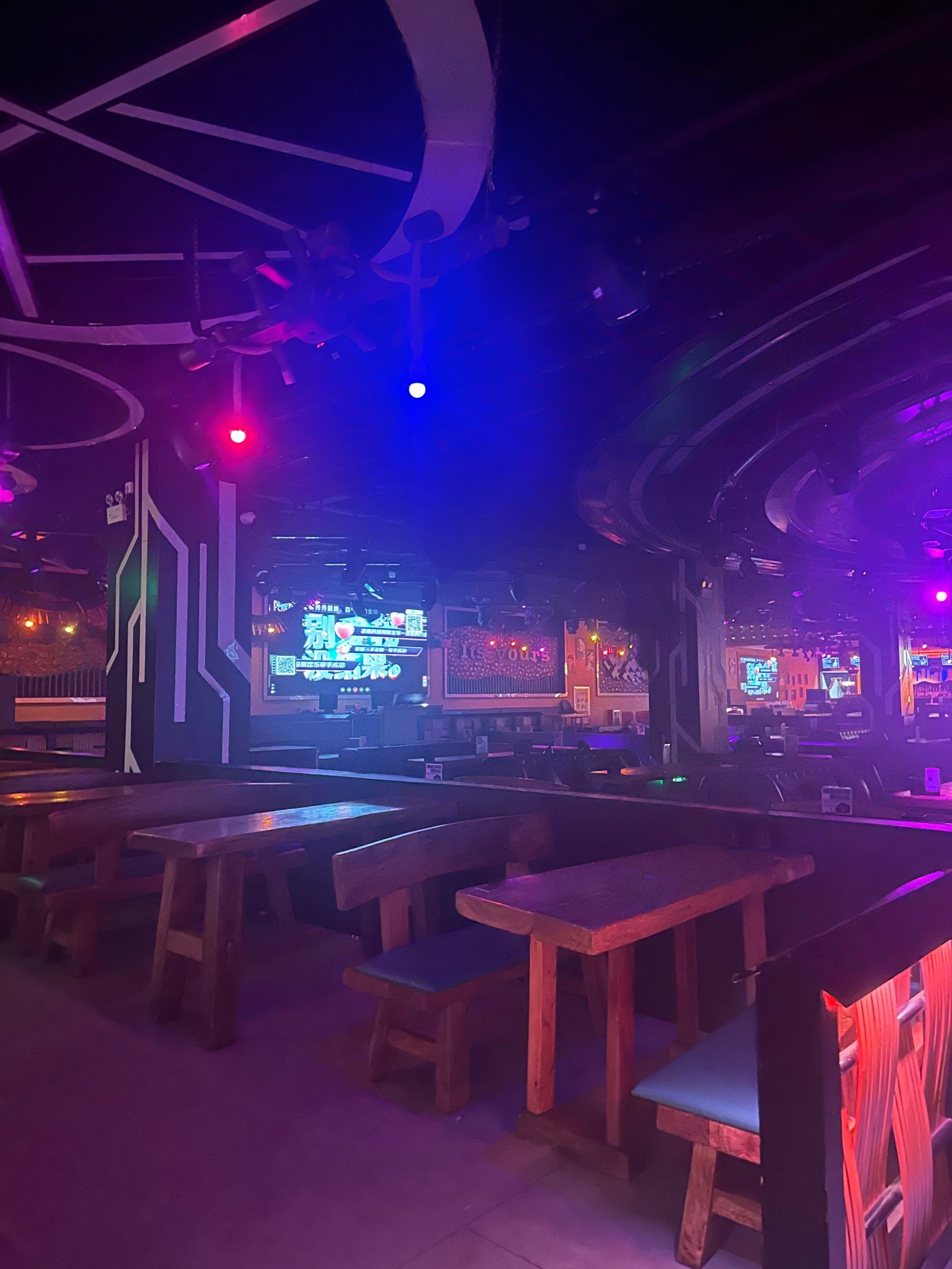 商务ktv中低端区别-金水区ktv预订